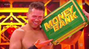 دمیز کیف مانی این د بنک رو کش کرد در طول مسابقه عنوان WWE در TLC